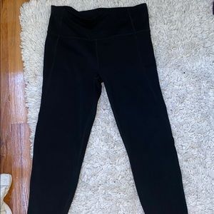 GapFit athletic Capri leggings